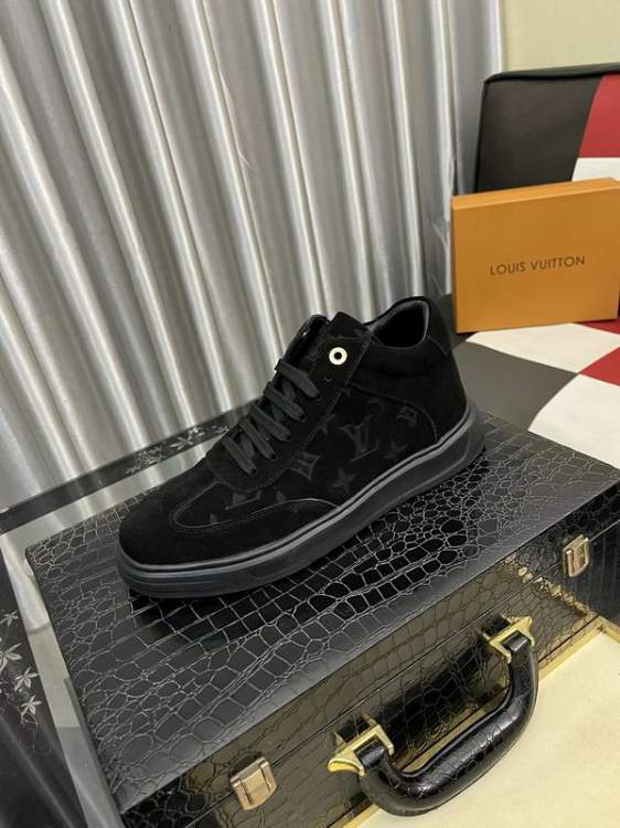 Picture of Louis Vuitton Shoes _SKULVsz38-44hnq121013406
